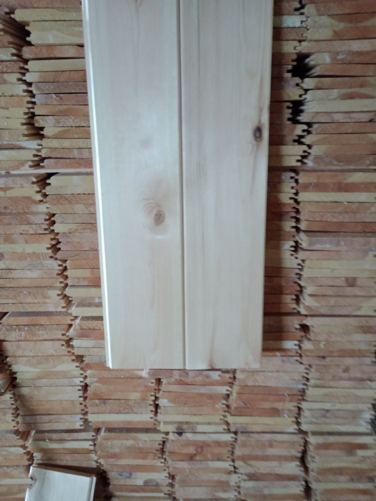 Boazeria deska elewacyjna   ruchome żaluzje  deski strugane   deska
