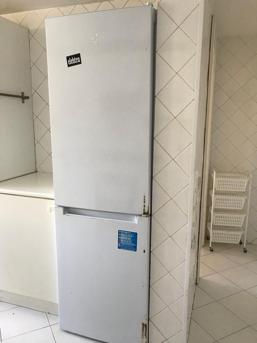 Frigorífico c/ congelador