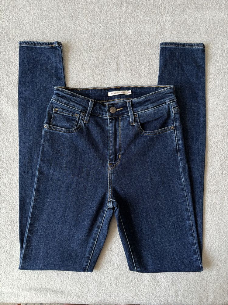 Granatowe spodnie z wysokim stanem 721 High Rise Skinny W26 L32 Levi’s