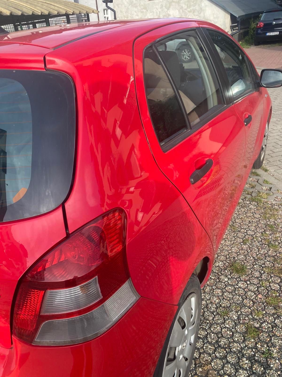 Sprzedaję samochód marki Toyota