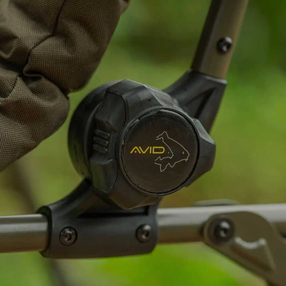 Крісло Avid Carp Benchmark Leveltech Hi-Back Recliner Chair