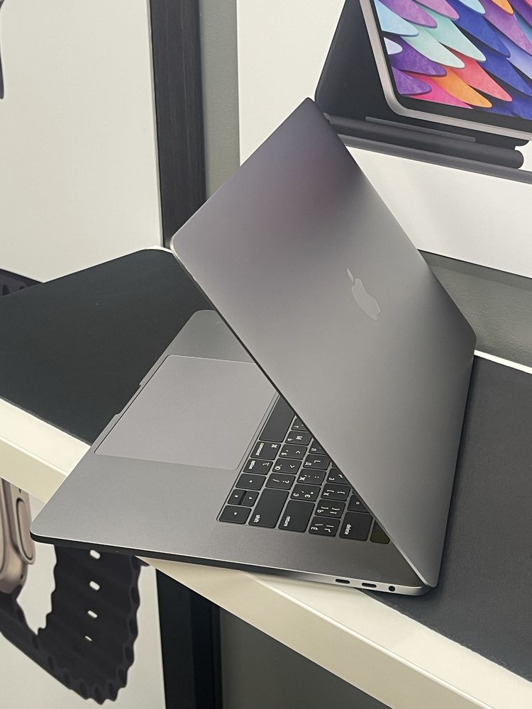 MacBook Pro 15 2018 i7 16GB | 256GB•ГАРАНТІЯ＞Київ Олімпійський #2989