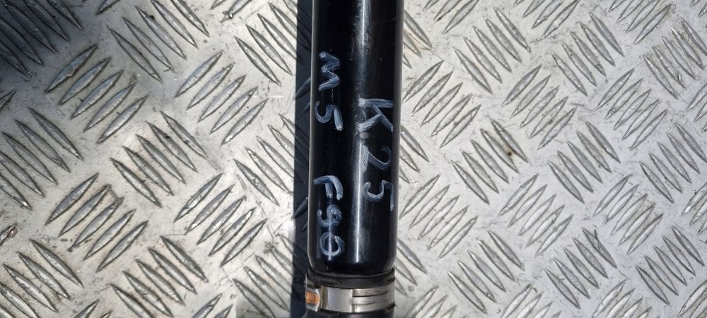 BMW M5 F90 PÓŁOŚ Prawa Prawy TYŁ Tylna