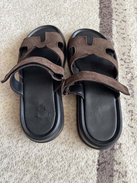 Шльопанці слайдери