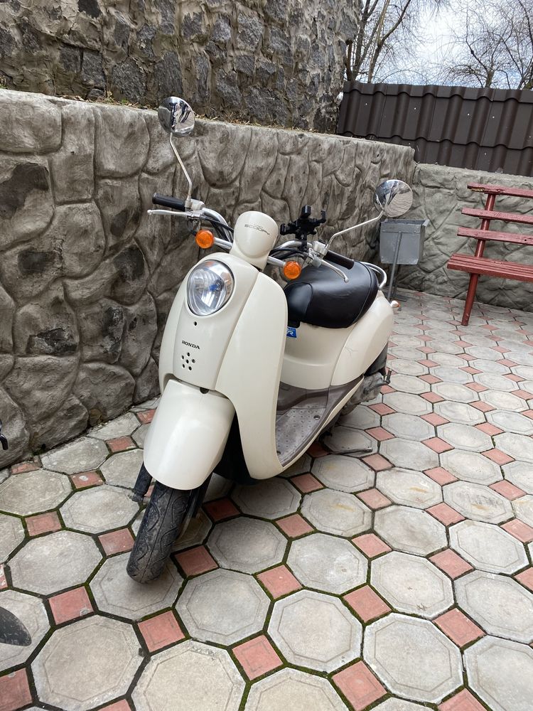 Скутер Honda crea scoopy AF-55