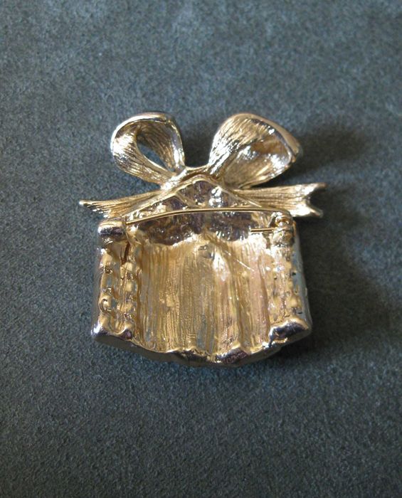 Alfinete / Broche / Pregadeira Presente c/ Laço Verde NOVO