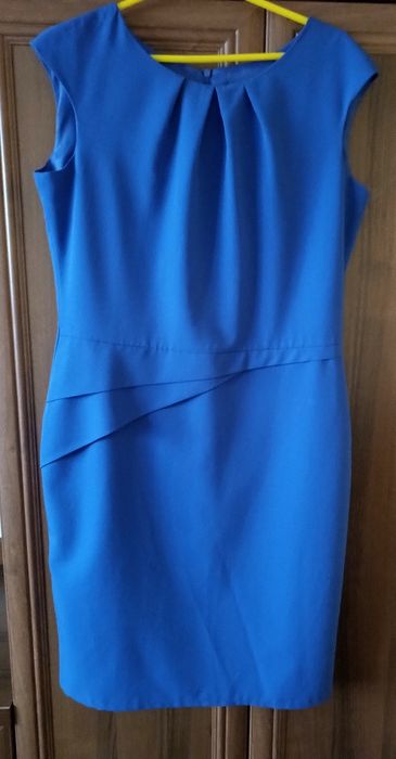 Granatowa sukienka
