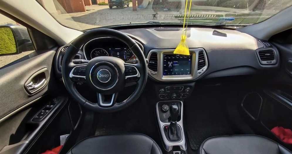 Jeep Compass Latitude + 4x4