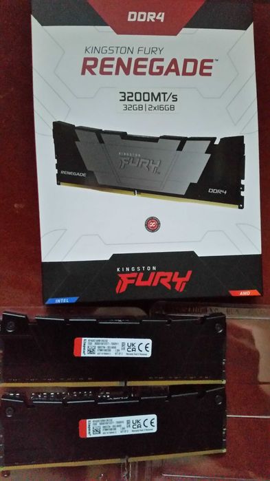 Оперативна пам'ять Kingston Fury Renegade DDR4 32GB Kit (2x16) 3200MHz