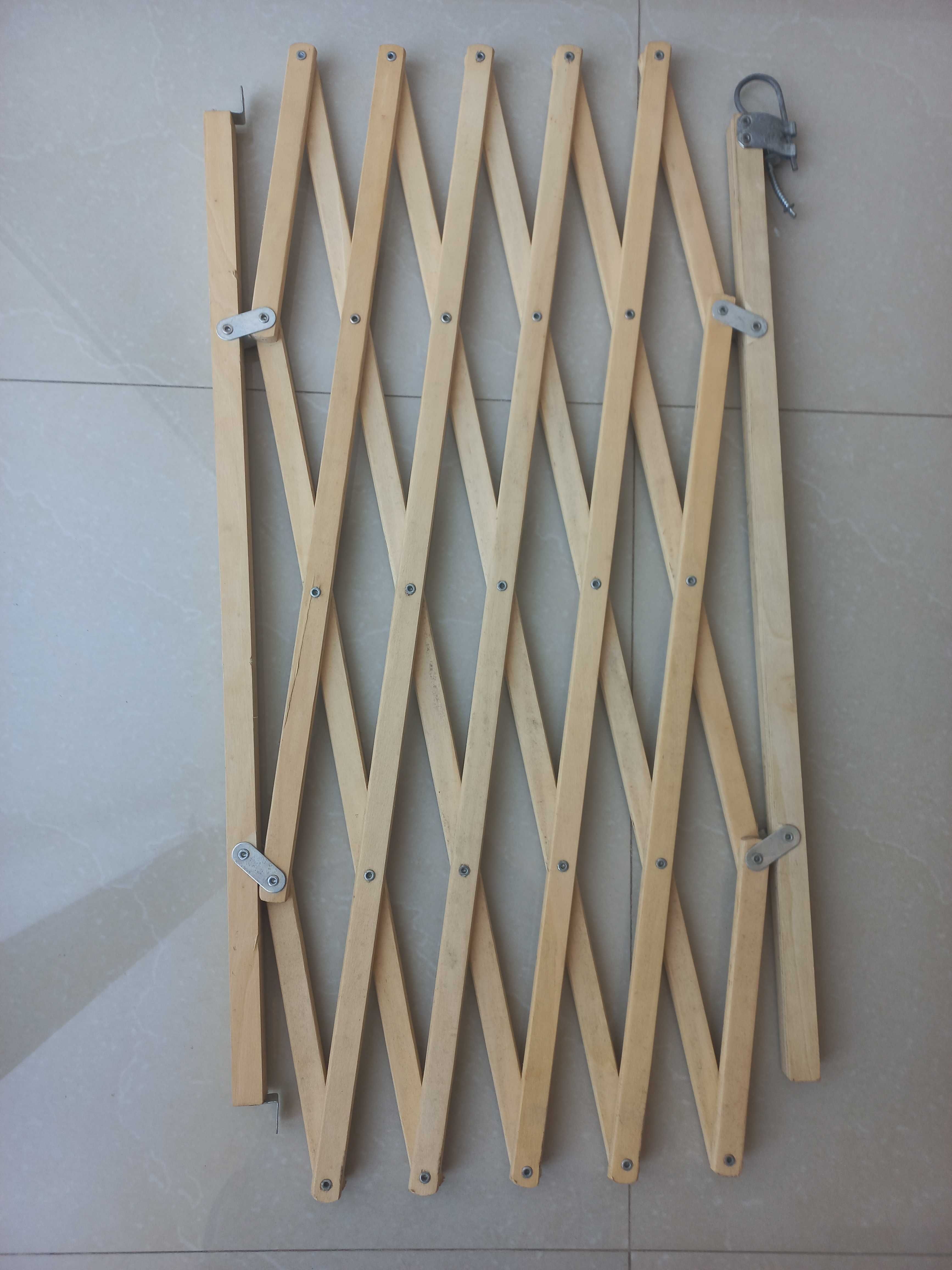 Porta vedação escadas/jardim