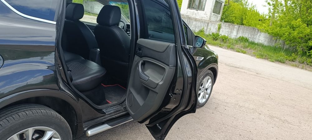 Форд Куга 2 л дізель 2013 року,в хорошому стані.