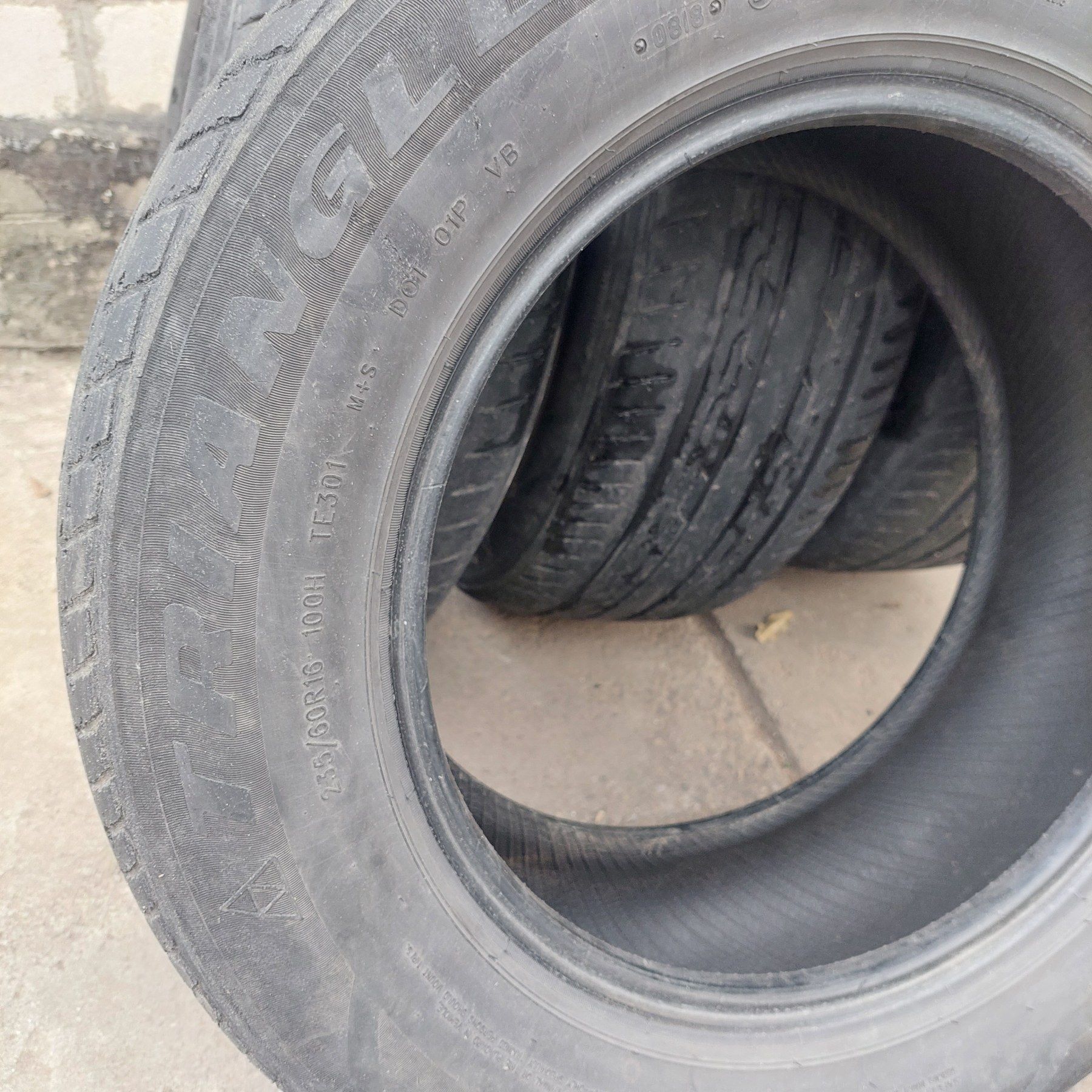 Шины  235/60 r16