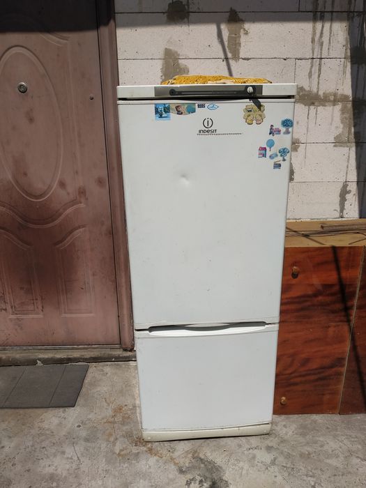 Продам холодильник под восстановление