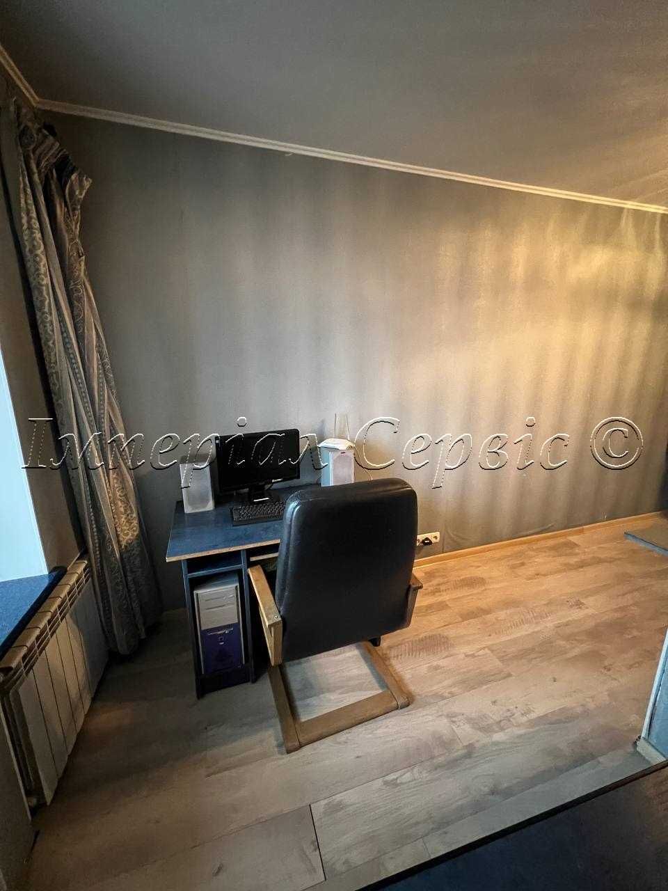 Продам 3 кімнатну квартиру у центрі міста по вулиці Запорізька