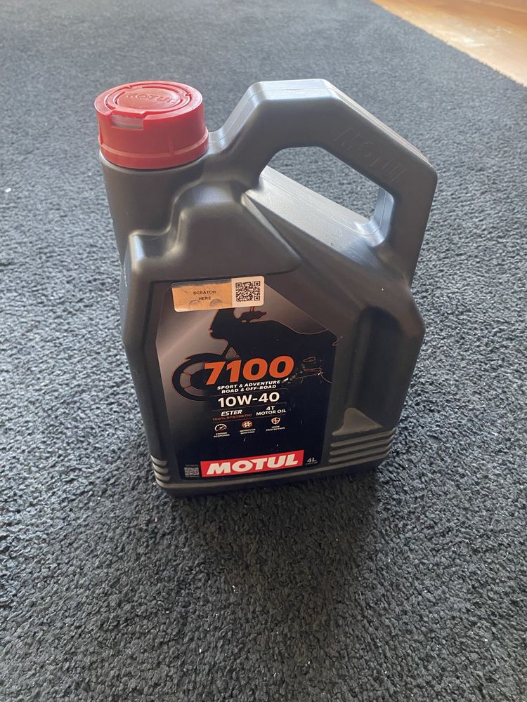 Olej Motul 7100 10W40 4T 4l