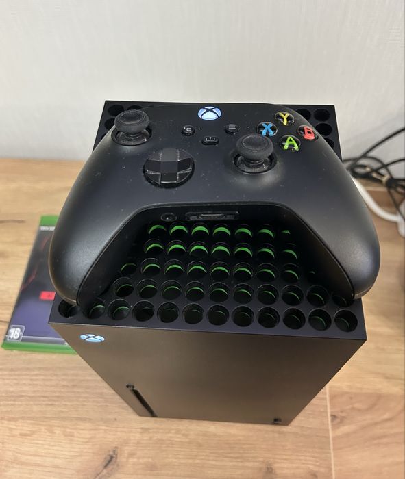 Xbox Series X 1TB + Hitman 3