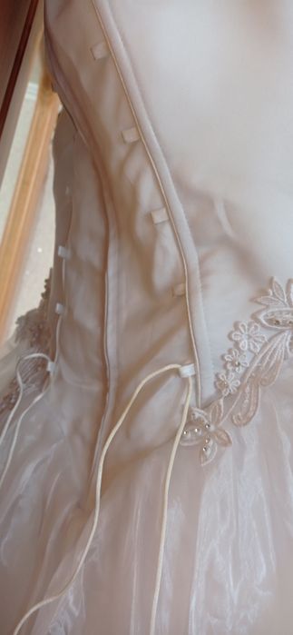 Продам  прокат весільну сукню розмір 46-48-50500 грн