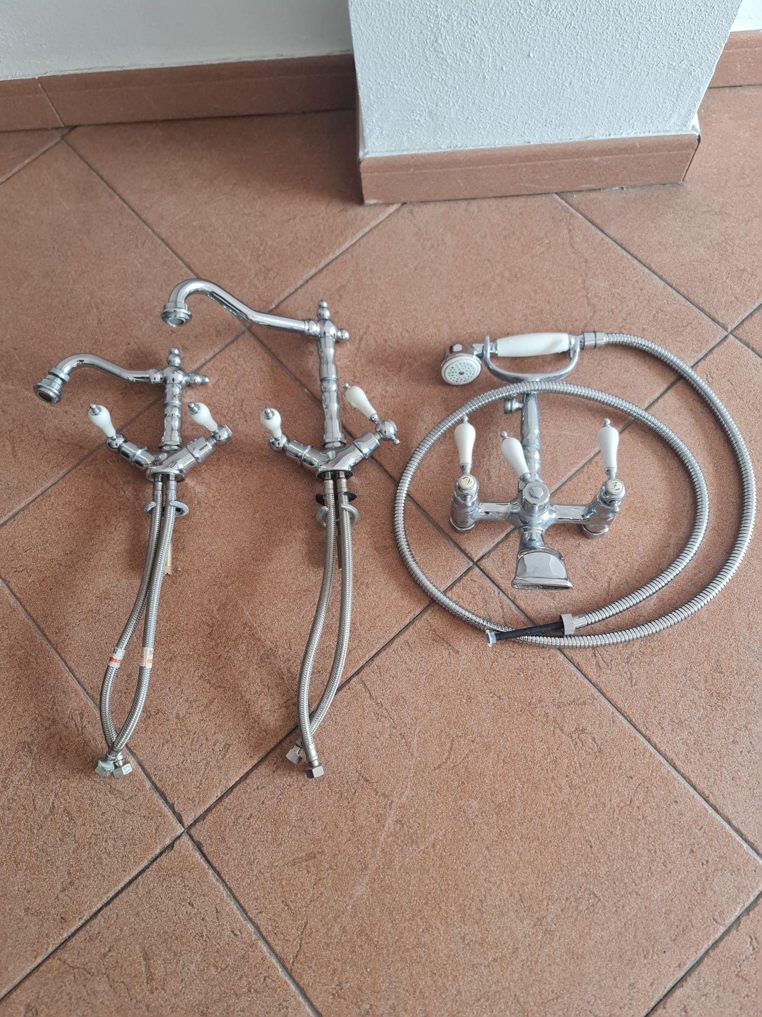 Vendo 9 Torneiras wc imperiale