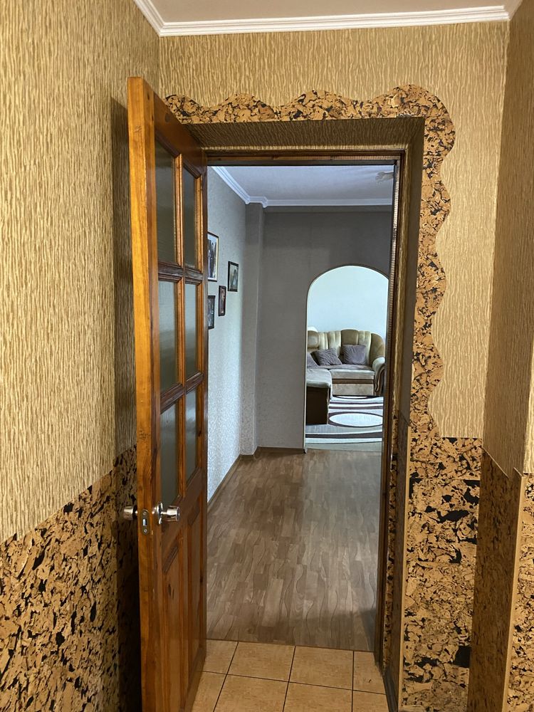 Продам двохповерхову частину будинку на Польовий