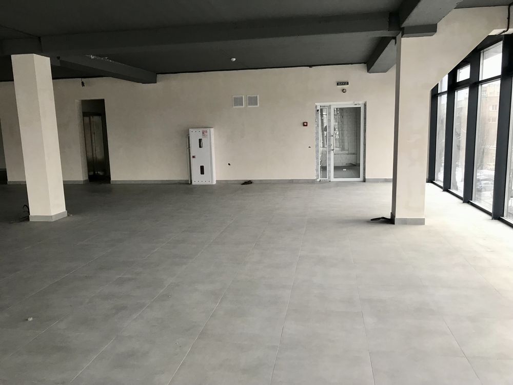 Комерційне приміщення вільного призначенняв  480м2 вул. Гоголя