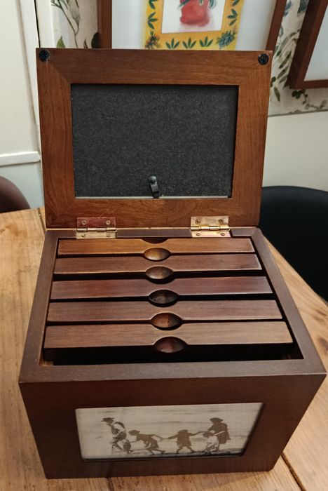 Caixa de madeira para fotos