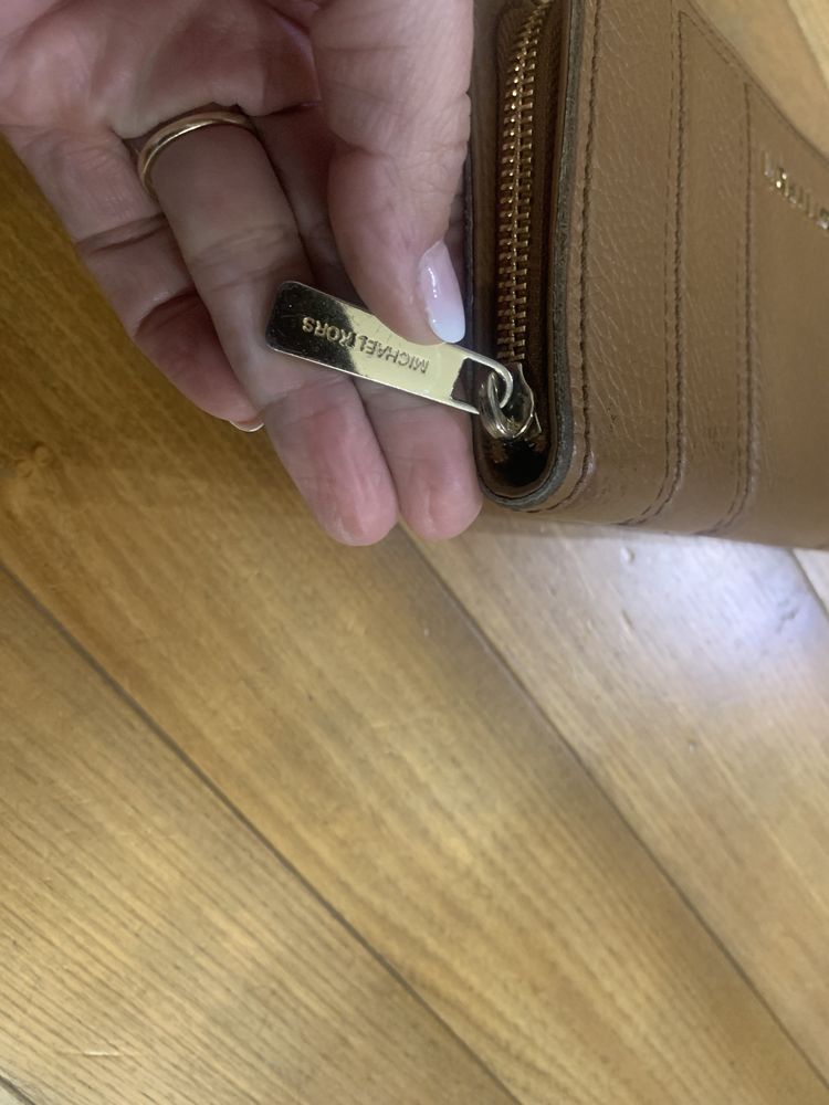 Portfel Michael Kors - skóra- stan bdb-