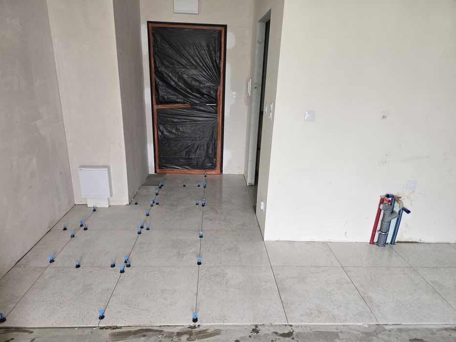 Glazurnik,,Malowanie ,płytki ,gładzie,