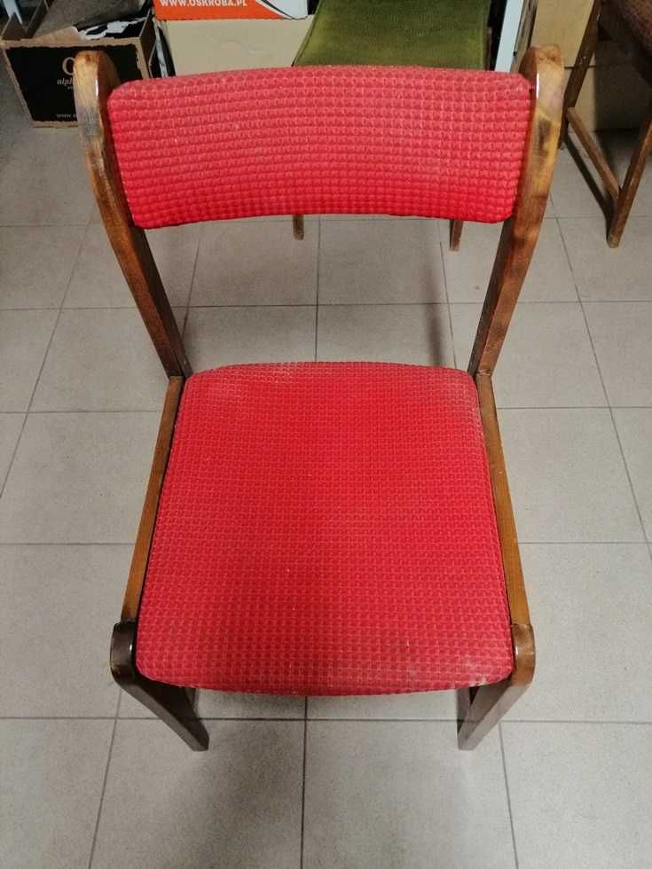 Czerwone krzesło PRL, lata 70te. Typ "chojniczanka". W świetnym stanie