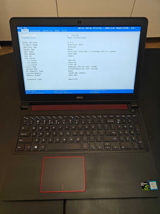 Laptop DELL Inspiron 7559- Intel i7 16GB SSD + SSHD GTX960 Windows 10