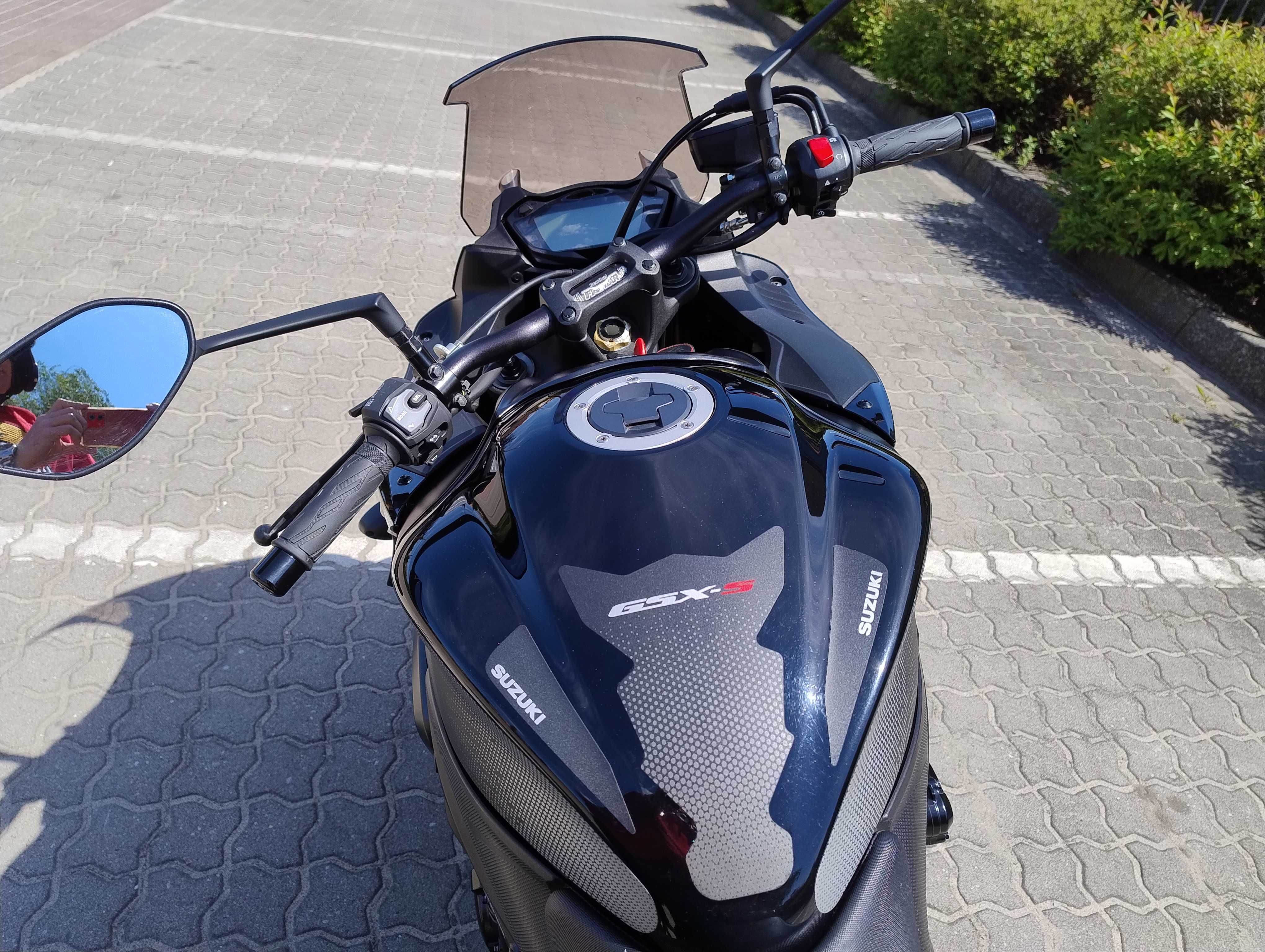 Suzuki gsxs 1000f
