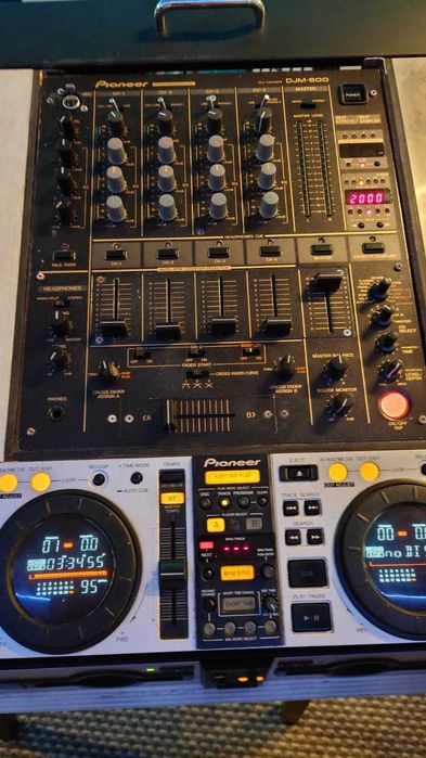 Zestaw dla Dj-a,Mixer Pioneer DJM 600+Pioneer CD Player CMX-5000+Keys