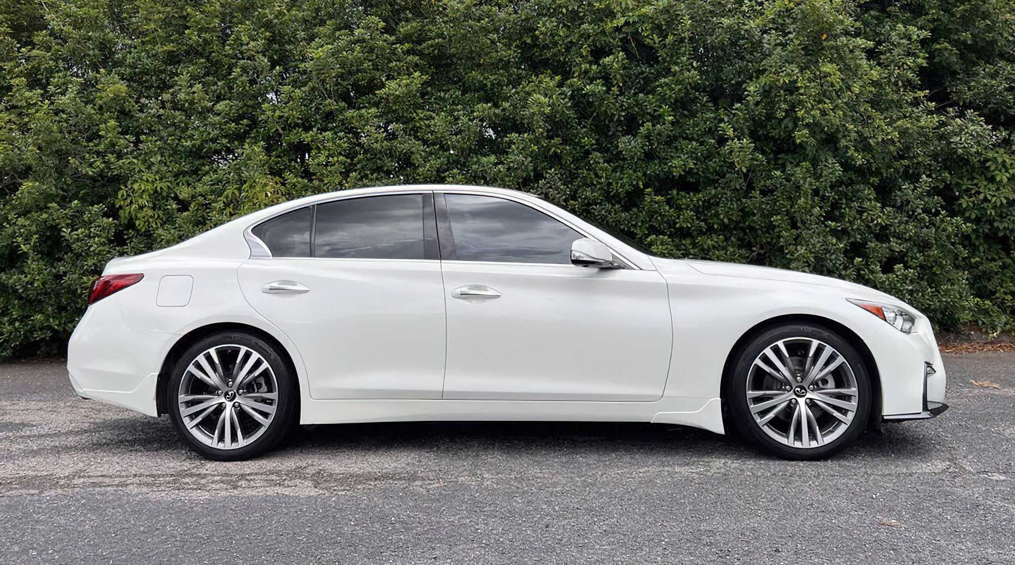 Infiniti Q50  2021