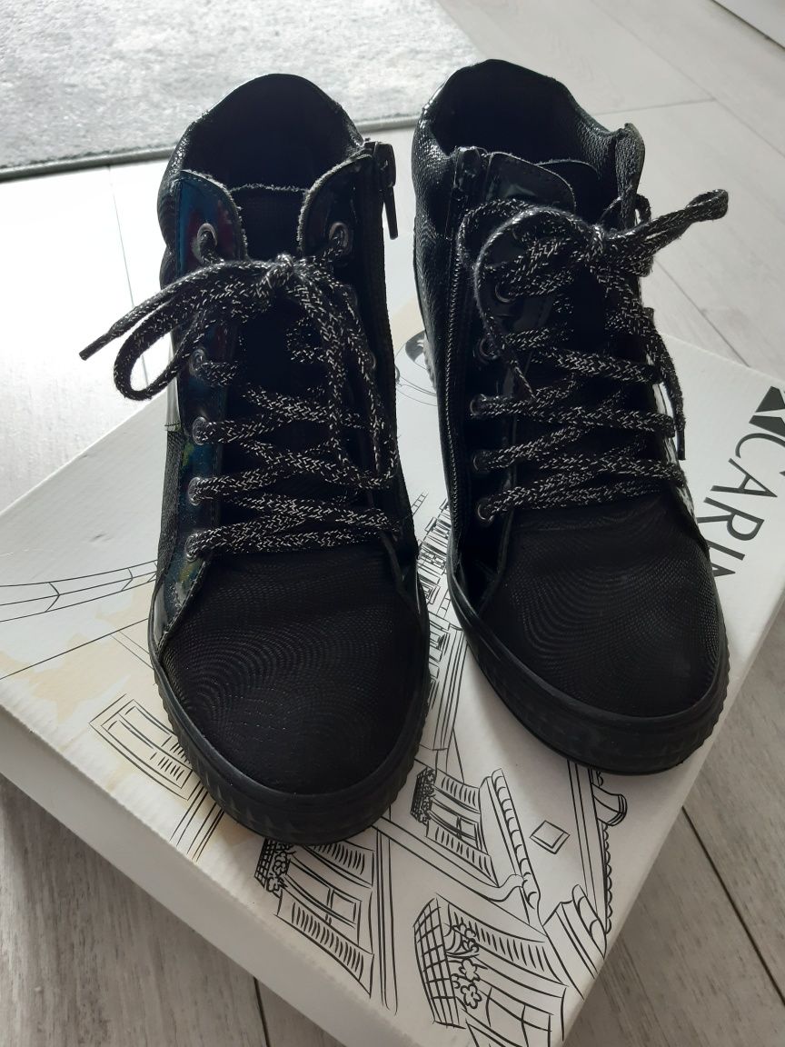 Carinii sneakersy skórzane jak nowe r. 36 botki czarne skóra na jesień