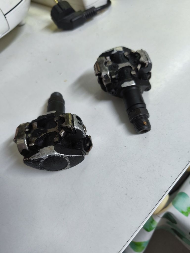 Pedais encaixe Shimano BTT e sapatos BTT tribian n42