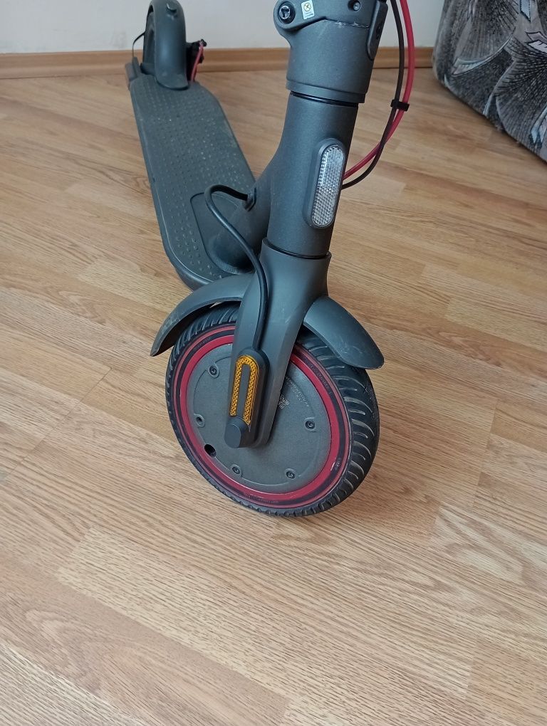 Електросамокат xiaomi Electric Scooter Pro 2