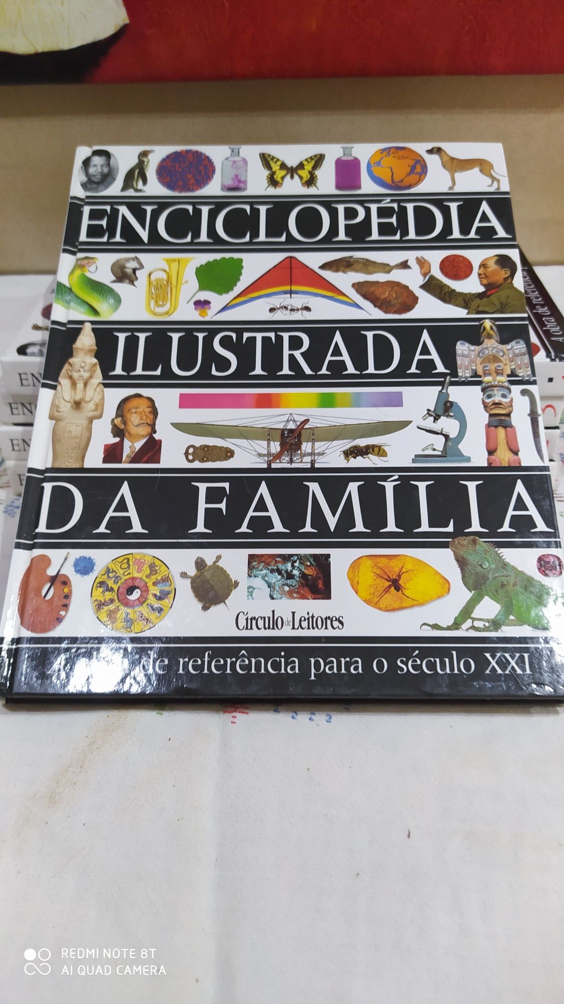 Enciclopédia ilustrada da família- vendo ou troco