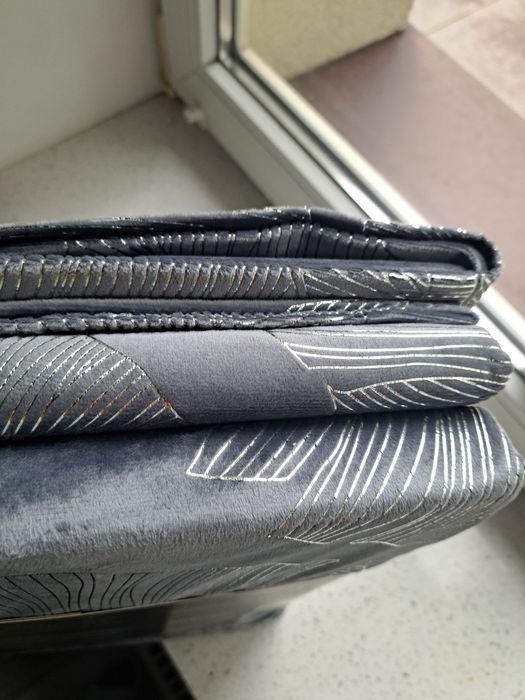 Nowe zasłony na przelotkach 140x250- dwie sztuki, szare srebrny nadruk