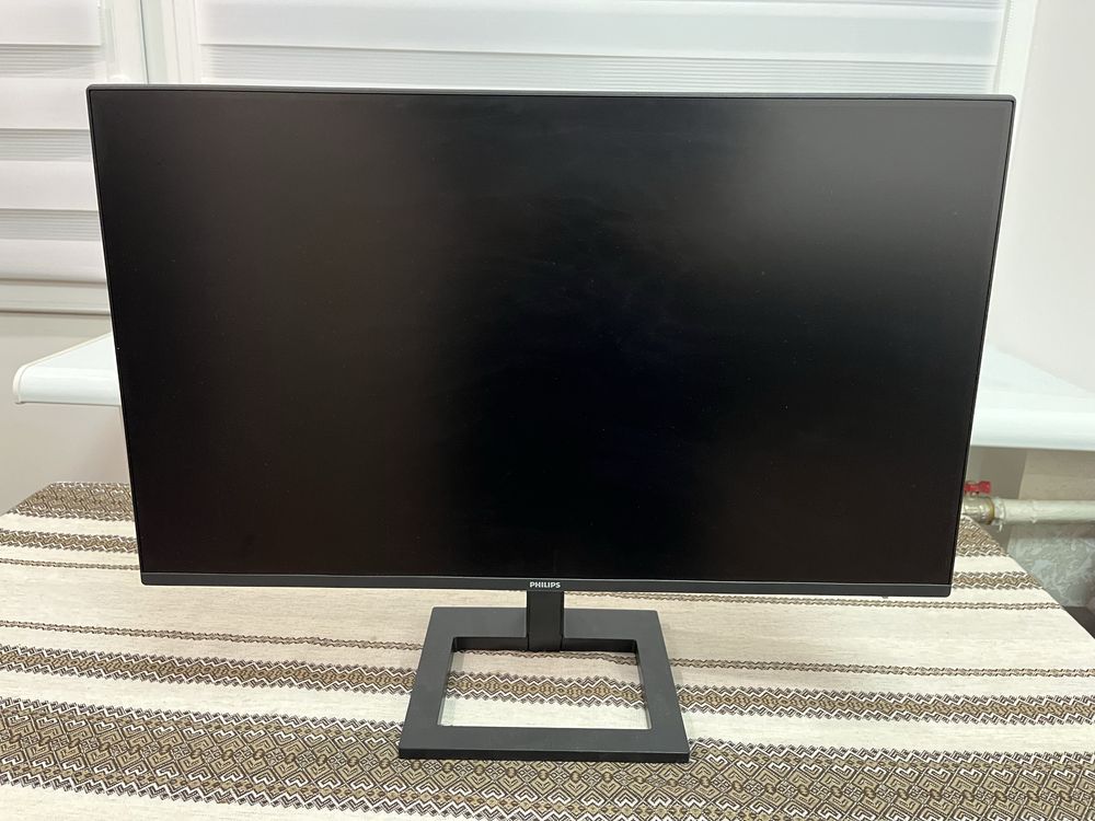 Монітор Philips 24E1N1300AE/00
