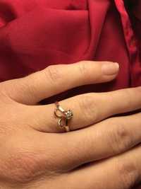 золотое кольцо с бриллиантами золотий перстень з діамантом діамант