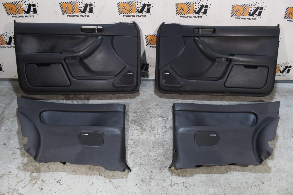 Quartelas / Forras Das Portas Audi S3 A3 8L
