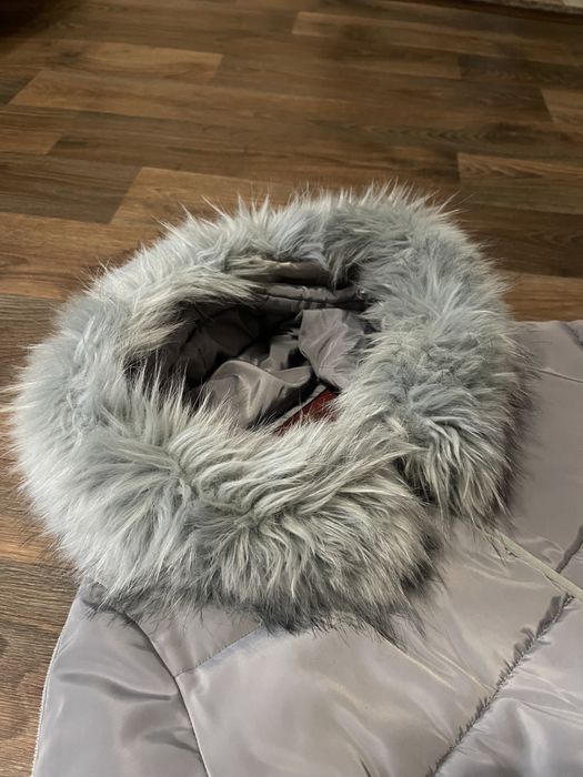 Зимова жіноча куртка