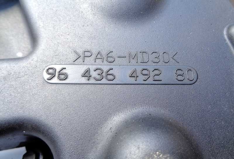 Peugeot 407 1,6 HDI obudowa osłona paska  rozrządu 06r