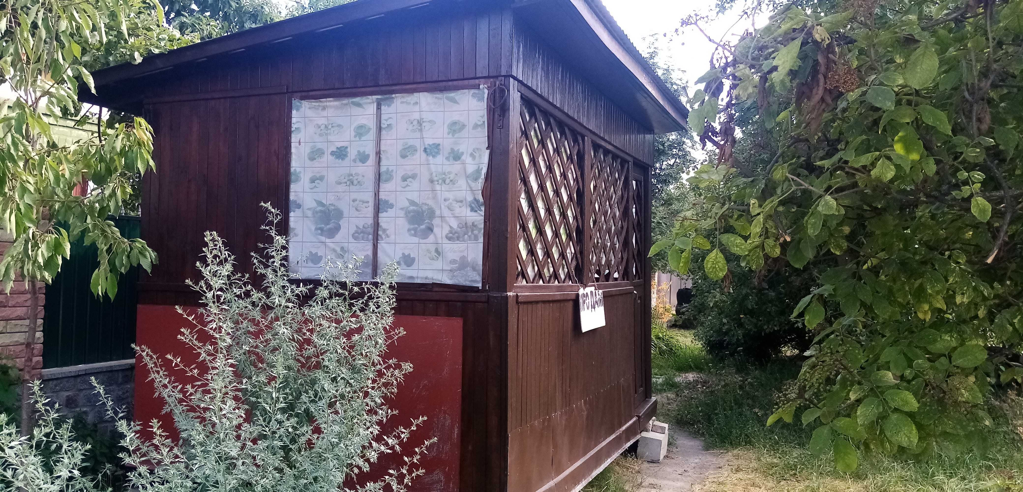 Терміново продається альтанка