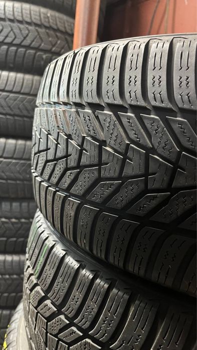 Пара зимової гуми 225/45/19