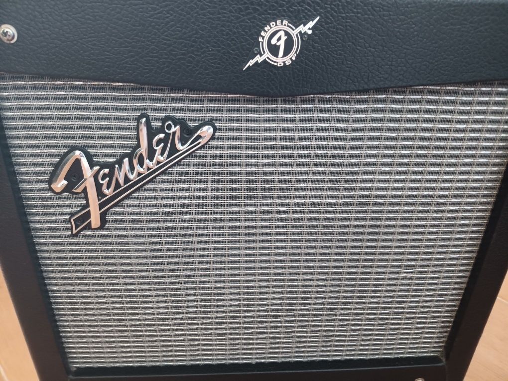 Amplificador Guitarra FENDER MUSTANG 1 V.2