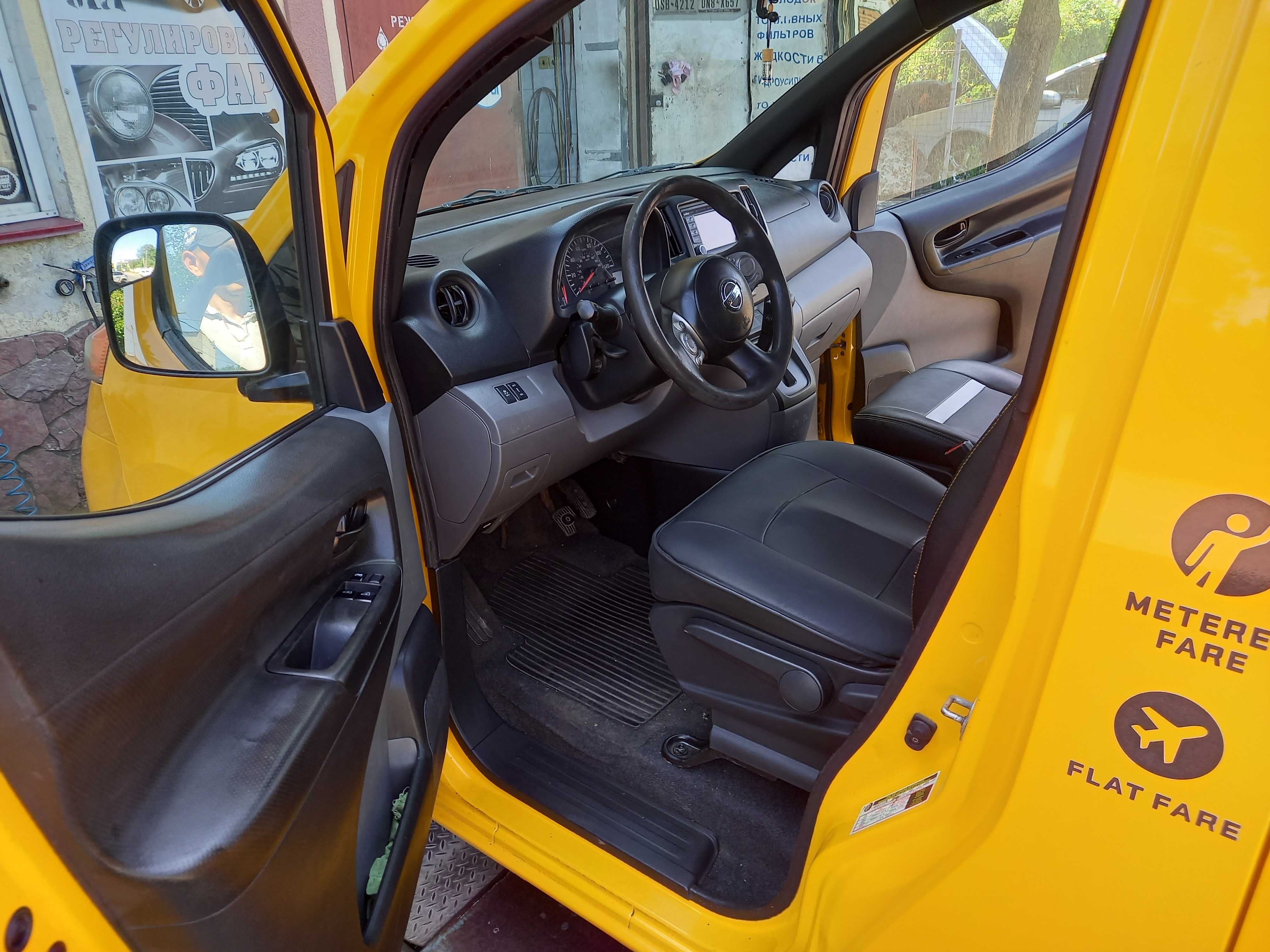 Микроавтобус пассажирский Nissan NV200 Taxi NY