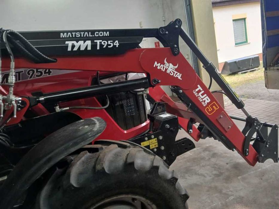 Ładowacze do każdego traktora