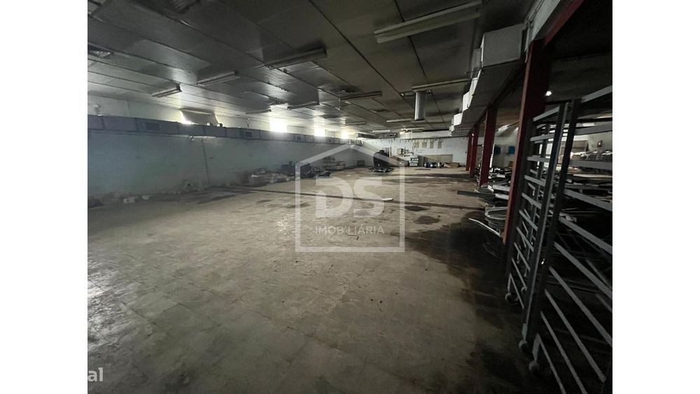 Armazém  Venda em Marinha Grande,Marinha Grande