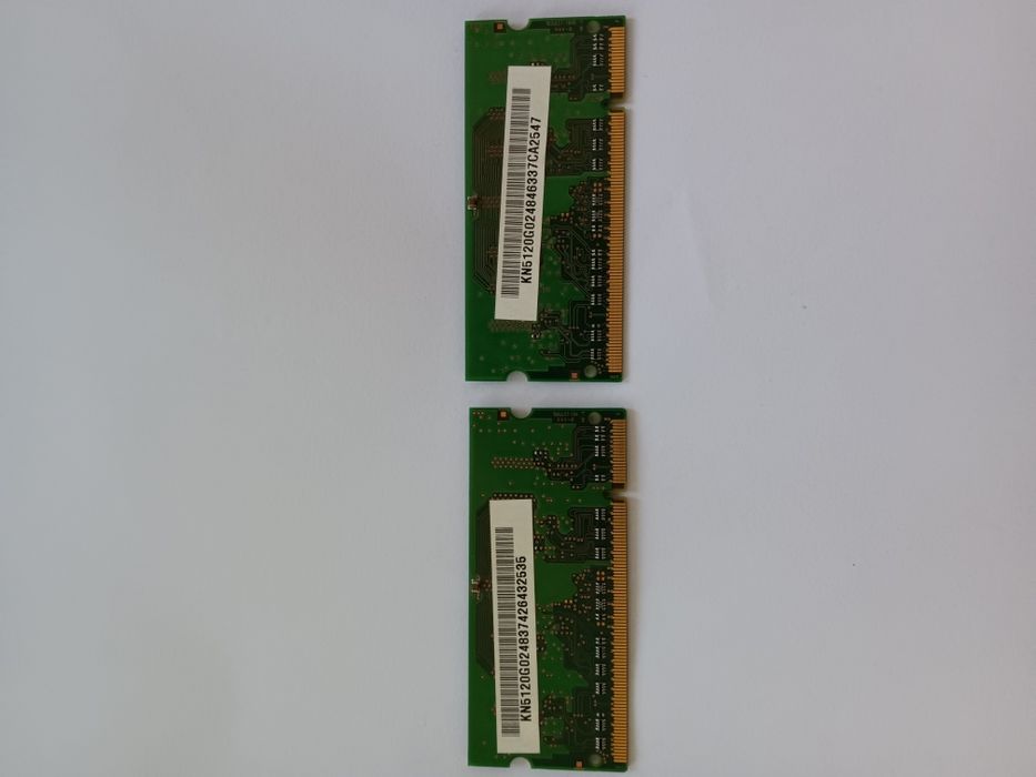 Używany dwie kości pamięci RAM firmy Hynix o pojemności 512 MB
