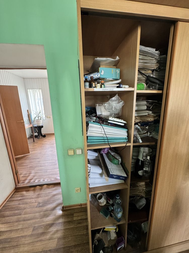 Продаж шафи купе в наявності
